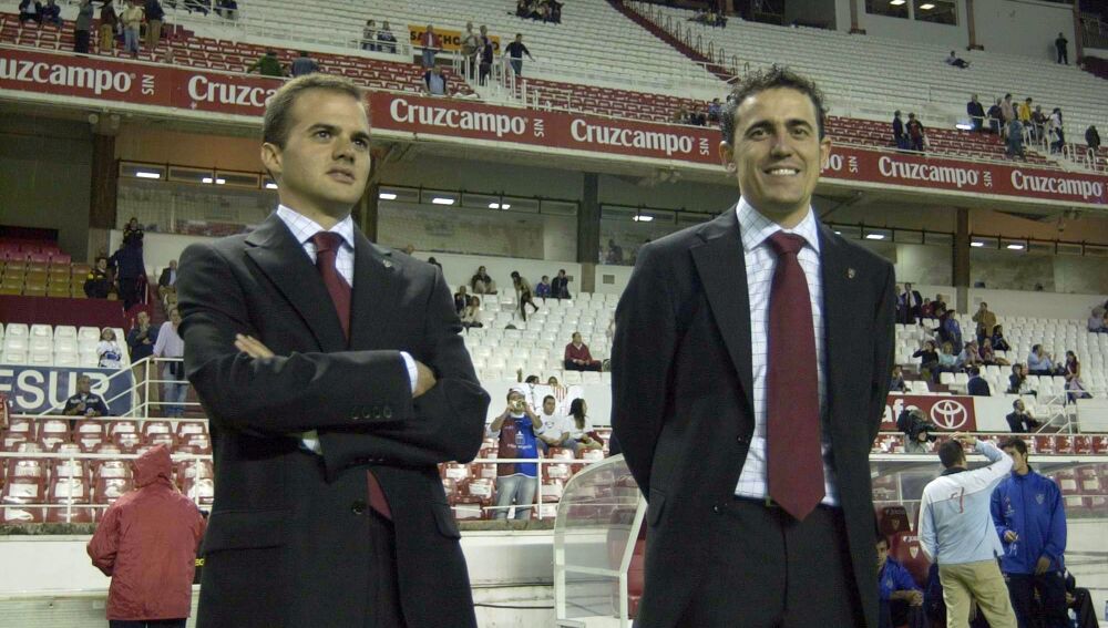 Ángel Molina y Antolín Gonzalo, en el estadio Ramón Sánchez-Pizjuán, feudo del Sevilla