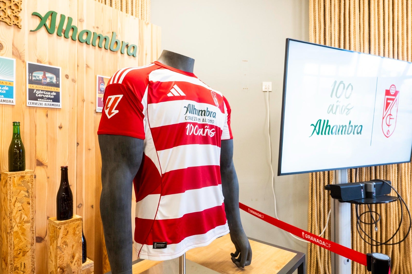 Cervezas Alhambra, patrocinador principal del Granada CF durante las tres próximas jornadas Cervezas Alhambra, patrocinador principal del Granada CF durante las tres próximas jornadas