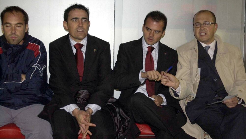 Javier Sánchez, Antolín Gonzalo y Ángel Molina, en el banquillo de la Sego