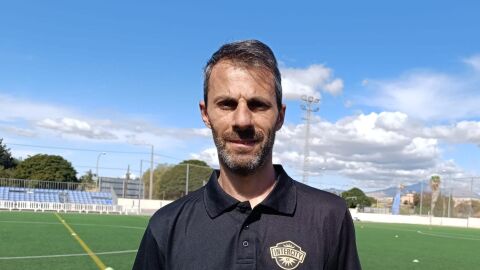Sergio Pelegr&iacute;n posa como director t&eacute;cnico del Intercity.