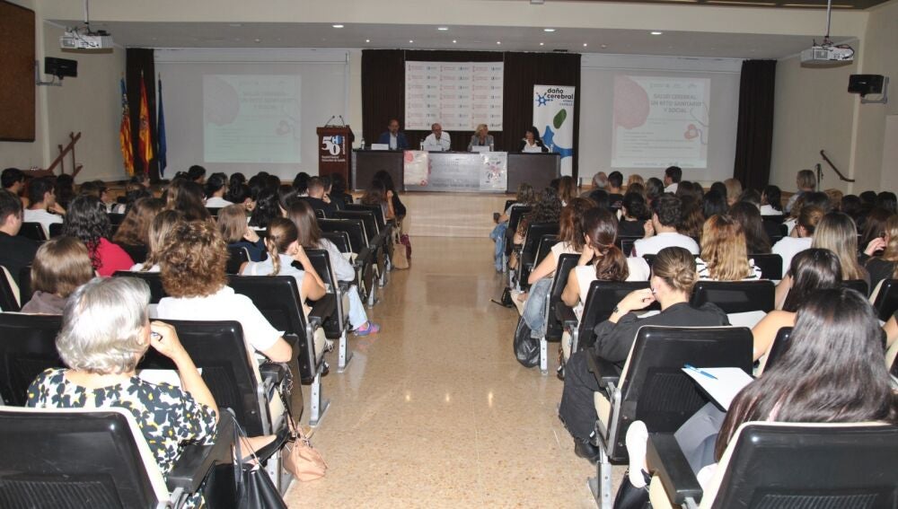La Unidad de Daño Cerebral del Hospital de la Magdalena atiende 100 pacientes cada año