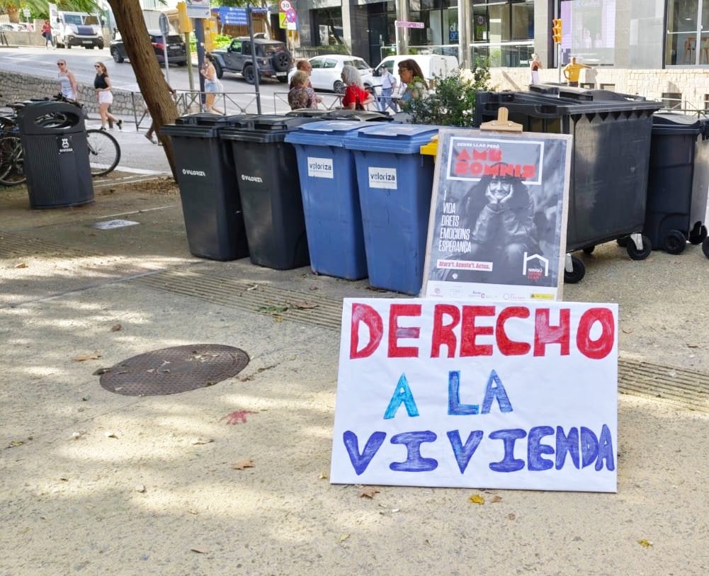 Nieves Nieto: “Hay que dar visibilidad a las personas sin hogar porque mientras siga habiendo la sociedad tiene una tarea pendiente”. Nieves Nieto: “Hay que dar visibilidad a las personas sin hogar porque mientras siga habiendo la sociedad tiene una tarea pendiente”.