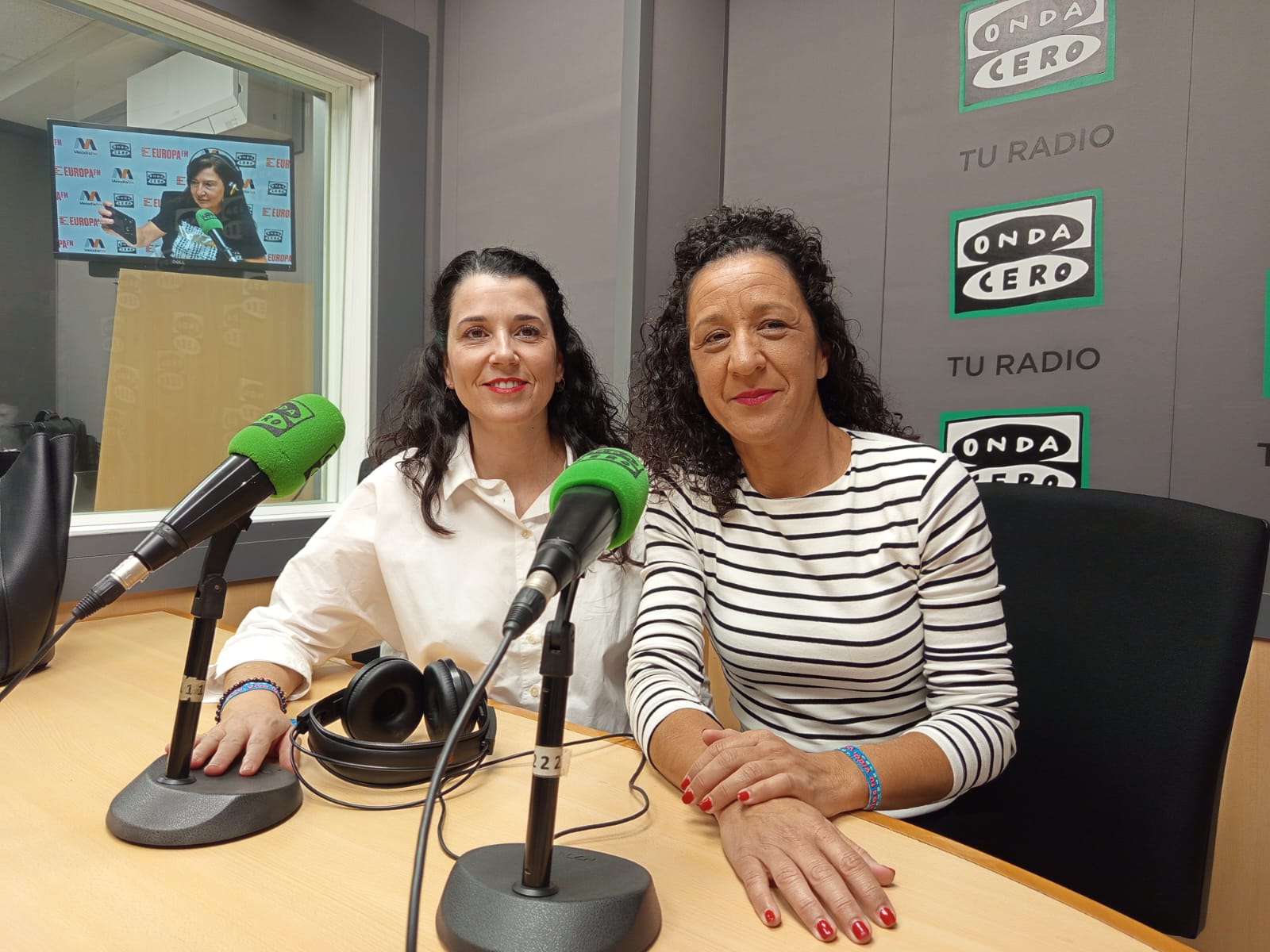 La alcaldesa de Pinoso, Silvia Verdú y la edil de Medio Ambiente María José Moya La alcaldesa de Pinoso, Silvia Verdú y la edil de Medio Ambiente María José Moya