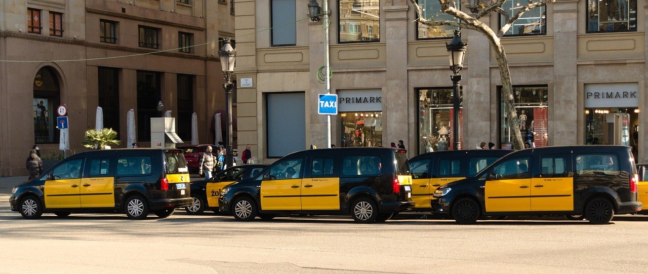 Cóm és la vida d'un taxista a Barcelona? Cóm és la vida d'un taxista a Barcelona?