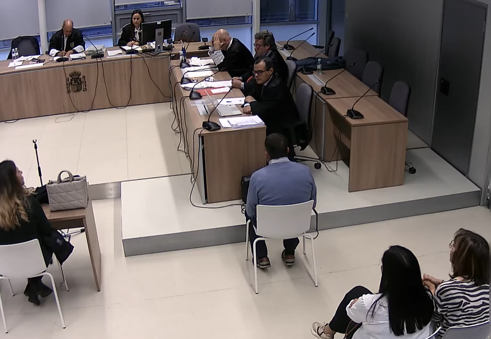 El entorno del acusado en el crimen de Los Lirios asegura que 'se desvivía' por la fallecida El entorno del acusado en el crimen de Los Lirios asegura que 'se desvivía' por la fallecida