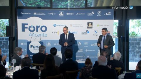 Toni P&eacute;rez durante su participaci&oacute;n en el 'Foro Alicante' del Diario Informaci&oacute;n. 