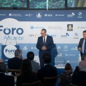 Toni Pérez durante su participación en el 'Foro Alicante' del Diario Información. 