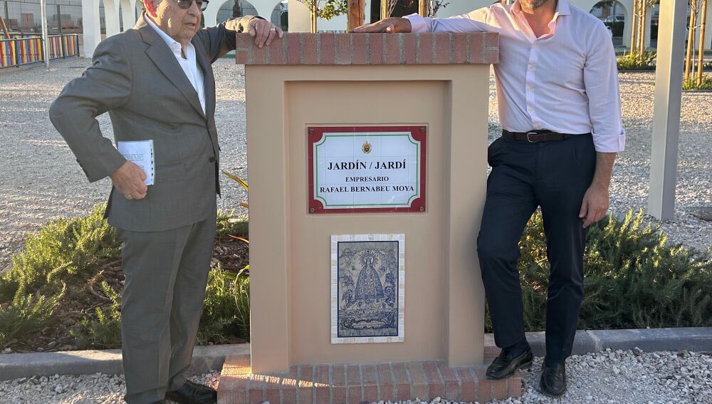 Elche ha dedicado el nuevo jardín de San Crispín al empresario Rafael Bernabéu Moya.
