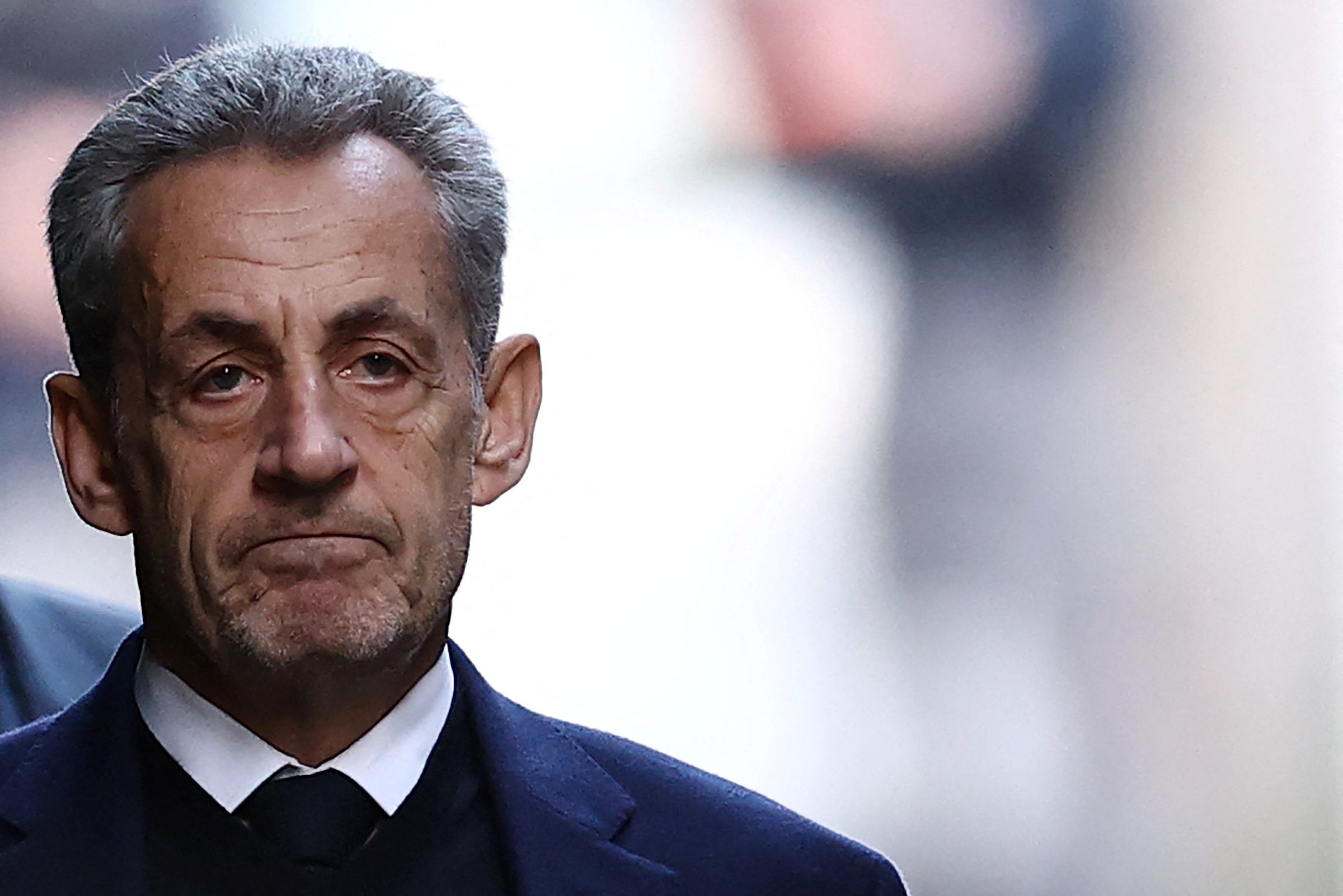Sarkozy dice que la cárcel es "una pesadilla" antes de saber si este lunes saldrá de ella Sarkozy dice que la cárcel es "una pesadilla" antes de saber si este lunes saldrá de ella