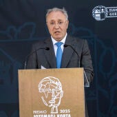 El presidente de Sidenor, José Antonio Jainaga, interviene durante la ceremonia de entrega del premio «Joxe Mari Korta 2025», celebrada en el Palacio de Miramar el 10 de julio de 2025 en San Sebastián, Guipúzcoa, País Vasco, España.