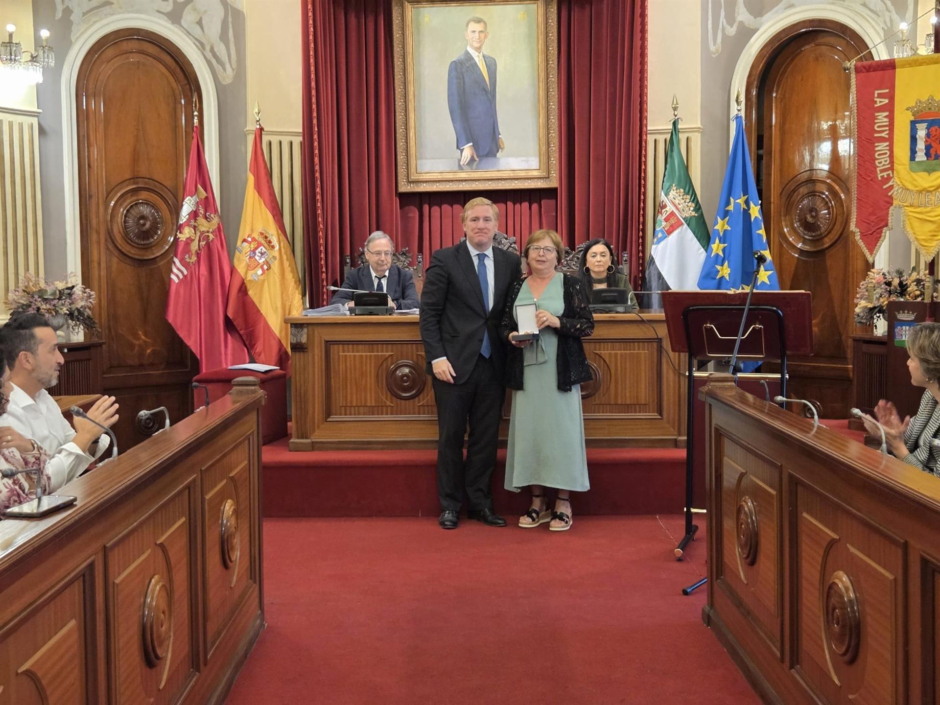 La nueva concejala del PP en el Ayuntamiento de Badajoz asumirá las delegaciones de Sanidad y Protección Animal La nueva concejala del PP en el Ayuntamiento de Badajoz asumirá las delegaciones de Sanidad y Protección Animal