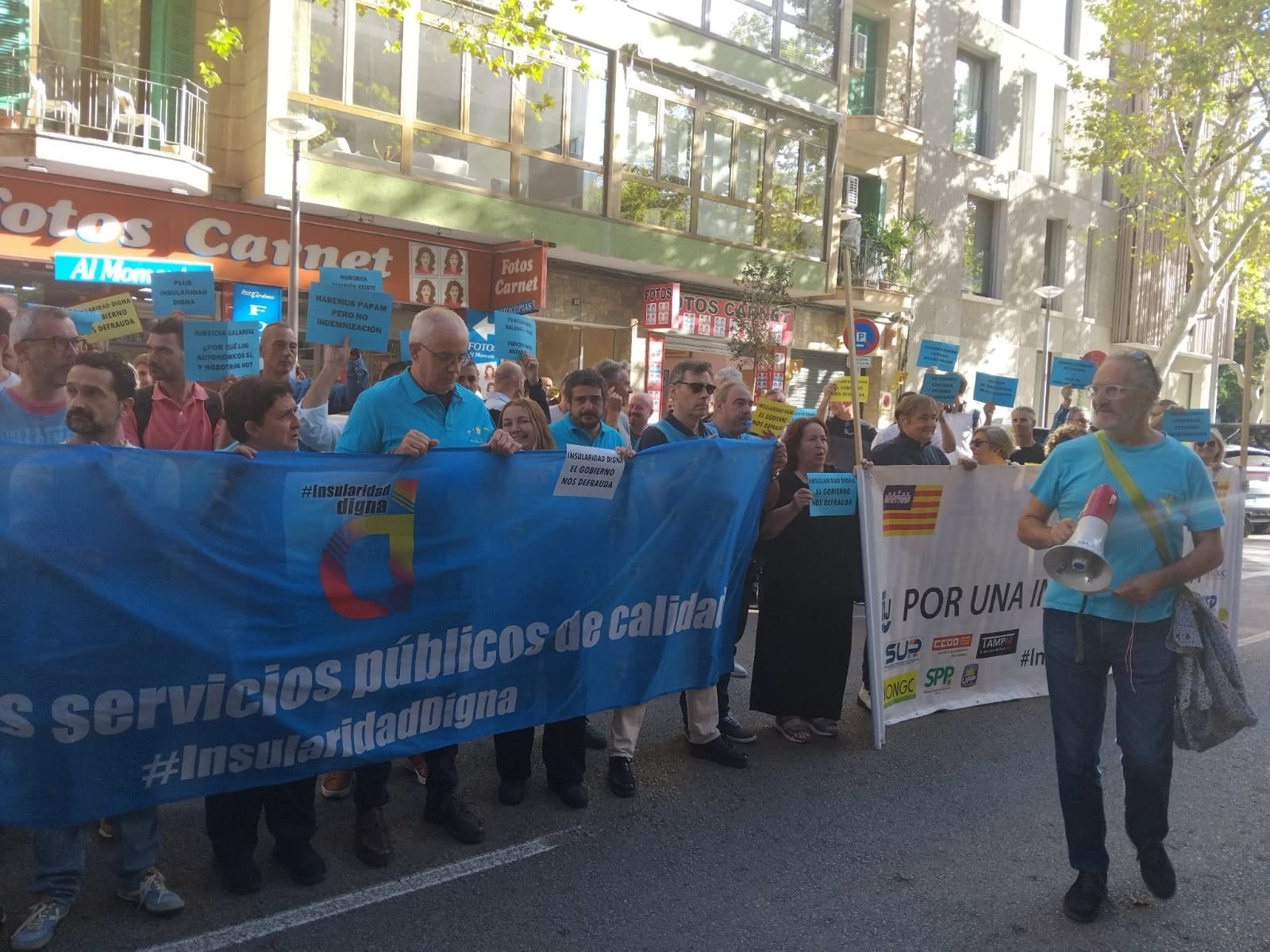 "Insularidad digna" convocará una huelga si no se corrige la discriminación económica de los funcionarios de Baleares "Insularidad digna" convocará una huelga si no se corrige la discriminación económica de los funcionarios de Baleares
