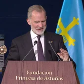 El Rey cede protagonismo a la Princesa Leonor en los Premios Princesa de Asturias: "Me corresponde ir dejándole ya este espacio" El Rey cede protagonismo a la Princesa Leonor en los Premios Princesa de Asturias: "Me corresponde ir dejándole ya este espacio"