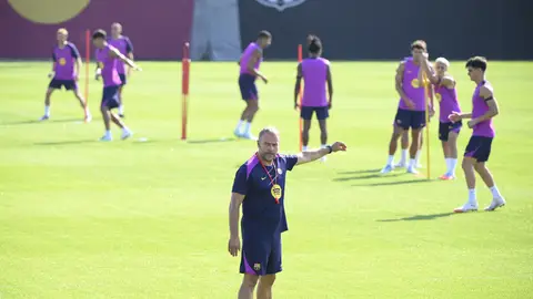 De Jong, ausente a tres días del Clásico por una indisposición De Jong, ausente a tres días del Clásico por una indisposición