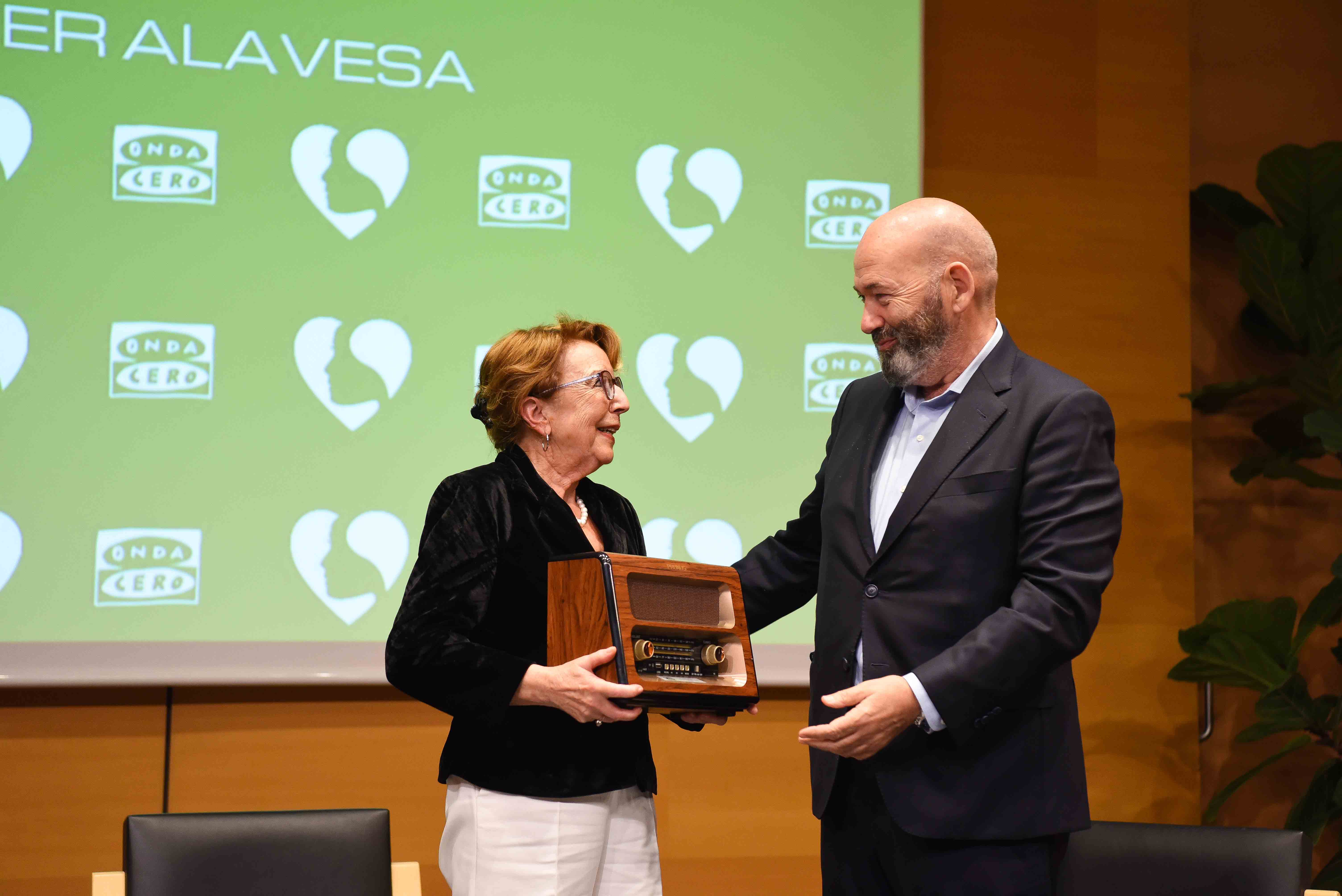 Pilar Corcuera, I Premio Mujer Alavesa de Onda Cero Vitoria Pilar Corcuera, I Premio Mujer Alavesa de Onda Cero Vitoria