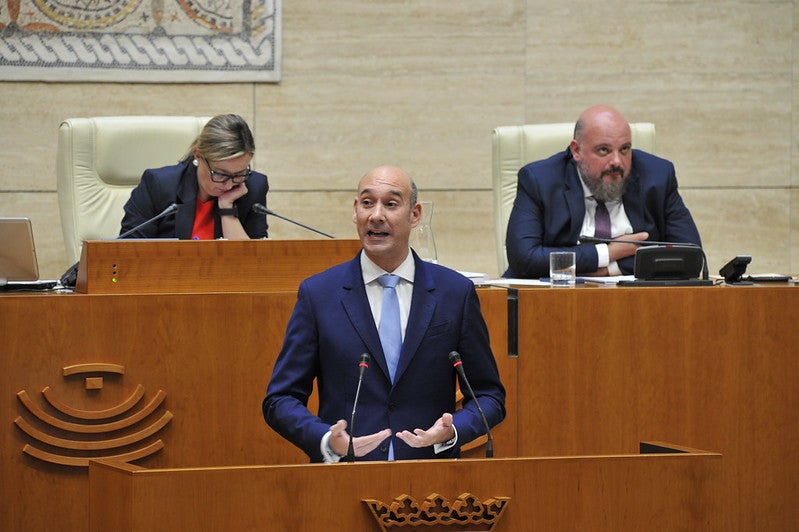 PSOE, Vox y Unidas tumban la reforma de Guardiola para que las legislaturas duren 4 años aunque haya adelanto electoral PSOE, Vox y Unidas tumban la reforma de Guardiola para que las legislaturas duren 4 años aunque haya adelanto electoral