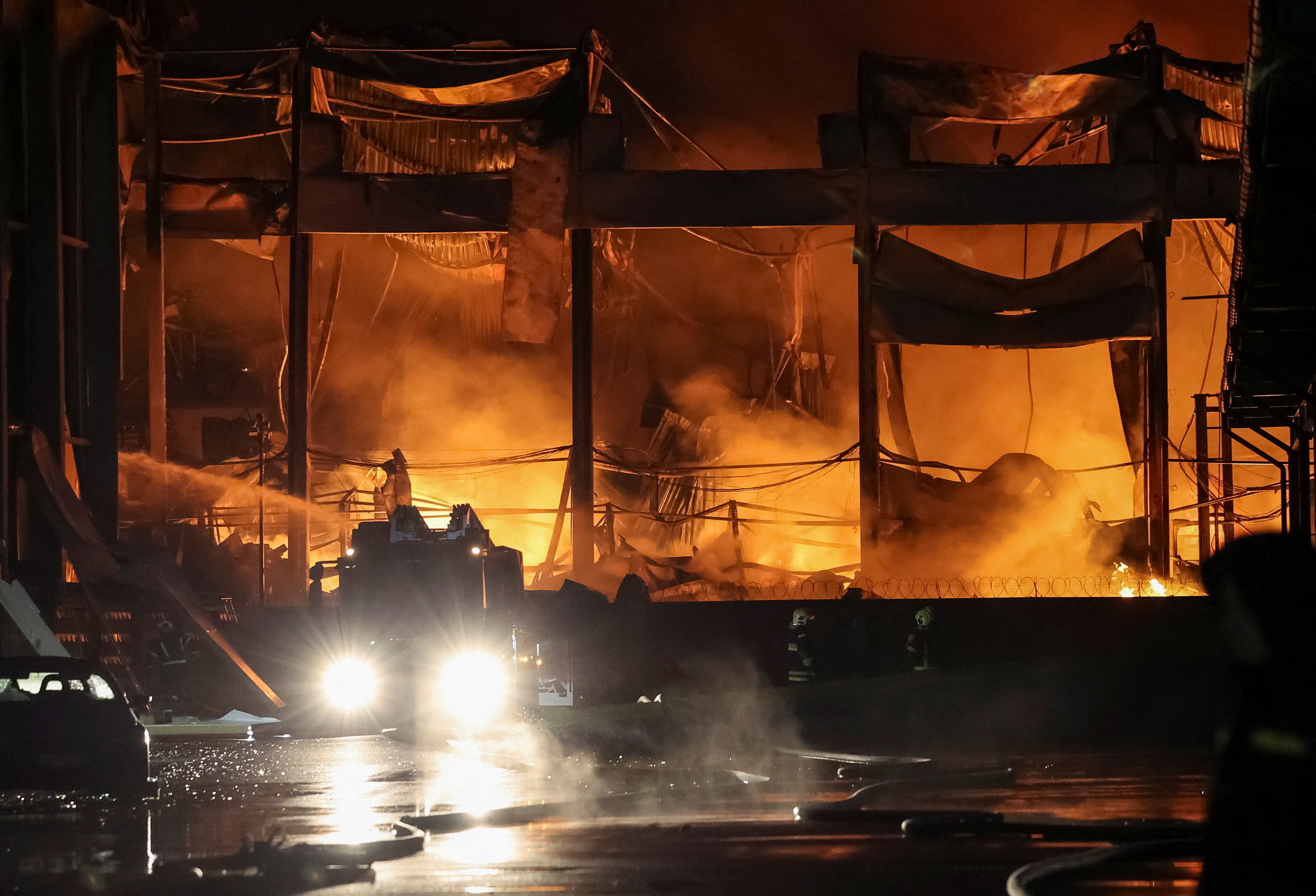 Zelenski denuncia un nuevo ataque de Rusia sobre Kiev que ha dejado dos muertos y nueve heridos Zelenski denuncia un nuevo ataque de Rusia sobre Kiev que ha dejado dos muertos y nueve heridos