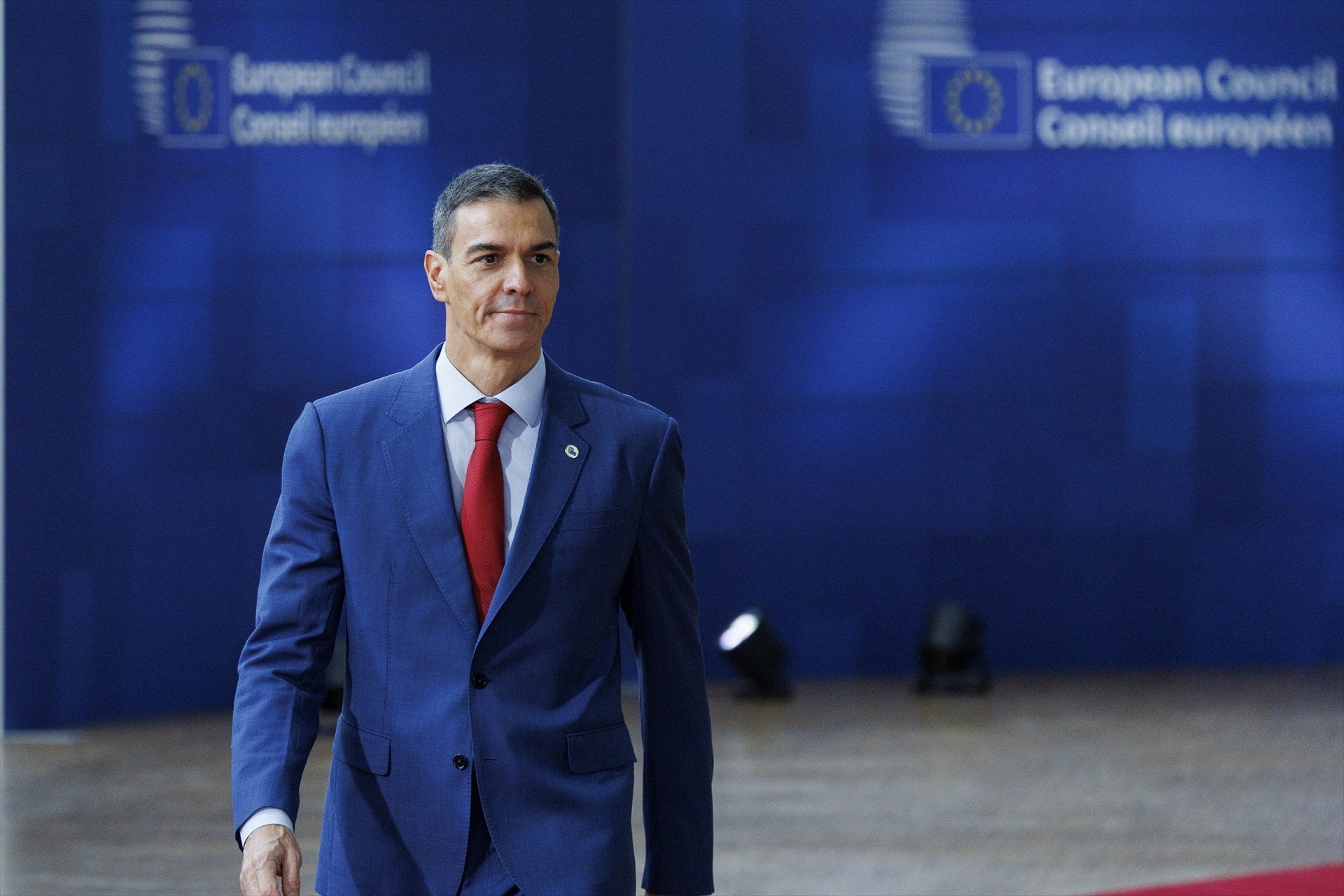 Los guiños del Gobierno a Junts para evitar una posible ruptura: diálogo, reunión con Puigdemont y catalán en la UE Los guiños del Gobierno a Junts para evitar una posible ruptura: diálogo, reunión con Puigdemont y catalán en la UE