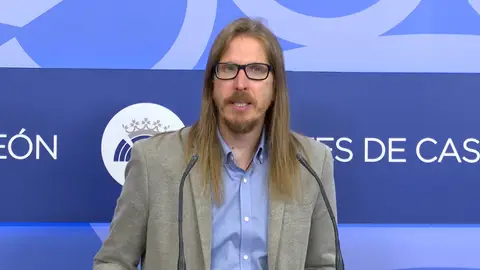El coportavoz de Podemos y procurador en las Cortes de Castilla y León, Pablo Fernández, en rueda de prensa El coportavoz de Podemos y procurador en las Cortes de Castilla y León, Pablo Fernández, en rueda de prensa