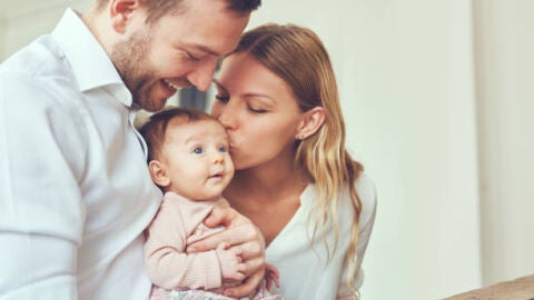 El Ayuntamiento de Torrevieja ofrece una ayuda de 450 euros a quien haya tenido o adoptado un hijo durante 2024 El Ayuntamiento de Torrevieja ofrece una ayuda de 450 euros a quien haya tenido o adoptado un hijo durante 2024