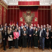 El alcalde de Toledo, Carlos Velázquez firma el protocolo de adhesión a la candidatura de Toledo como Capital Europea de la Cultura 2031 con medios de comunicación de Castilla-La Mancha. El alcalde de Toledo, Carlos Velázquez firma el protocolo de adhesión a la candidatura de Toledo como Capital Europea de la Cultura 2031 con medios de comunicación de Castilla-La Mancha.