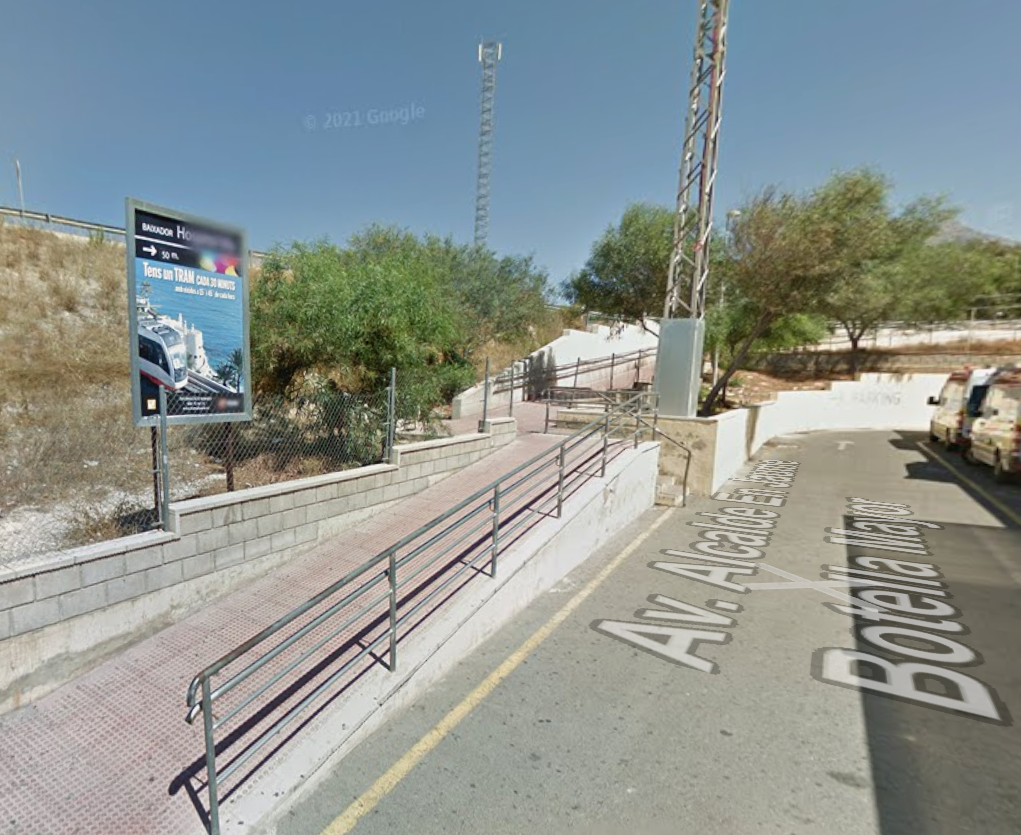 FGV instalará un ascensor en el apeadero del Hospital de La Vila para mejorar la accesibilidad antes de final de año FGV instalará un ascensor en el apeadero del Hospital de La Vila para mejorar la accesibilidad antes de final de año