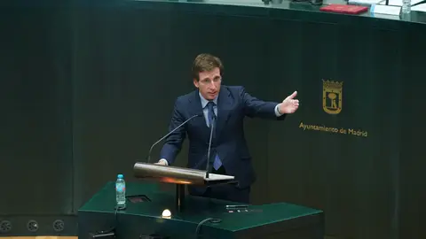 El alcalde, Martínez-Almeida, en el pleno del Ayuntamiento El alcalde, Martínez-Almeida, en el pleno del Ayuntamiento