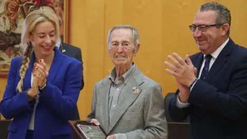 José Luis Sarrió, Vecino Ejemplar 2025 de Benidorm José Luis Sarrió, Vecino Ejemplar 2025 de Benidorm