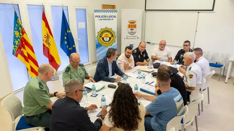 La Junta Local de Seguridad de l’Alfàs del Pi se reúne para hacer balance del año en materia de seguridad ciudadana La Junta Local de Seguridad de l’Alfàs del Pi se reúne para hacer balance del año en materia de seguridad ciudadana