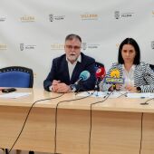 Fulgencio Cerdán, alcalde de Villena, y Maite Gandía, concejala de Deportes. 