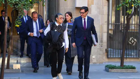 El president de la Generalitat i els consellers entren a la reunió de Govern El president de la Generalitat i els consellers entren a la reunió de Govern