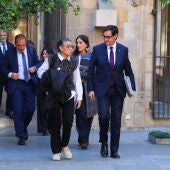 El president de la Generalitat i els consellers entren a la reunió de Govern