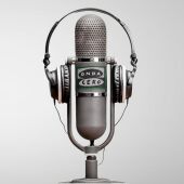 Más de uno Cáceres Row