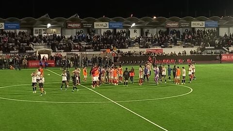 Imagen del final del partido en Mieres