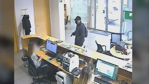 Detienen al atracador de una sucursal en Quismondo el pasado jueves Detienen al atracador de una sucursal en Quismondo el pasado jueves