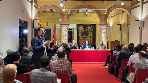 Frente común en defensa de una mejor conexión ferroviaria con Zaragoza Frente común en defensa de una mejor conexión ferroviaria con Zaragoza