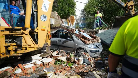 Incidencias provocadas por un pequeño tornado en Gibraleón (Huelva). Incidencias provocadas por un pequeño tornado en Gibraleón (Huelva).