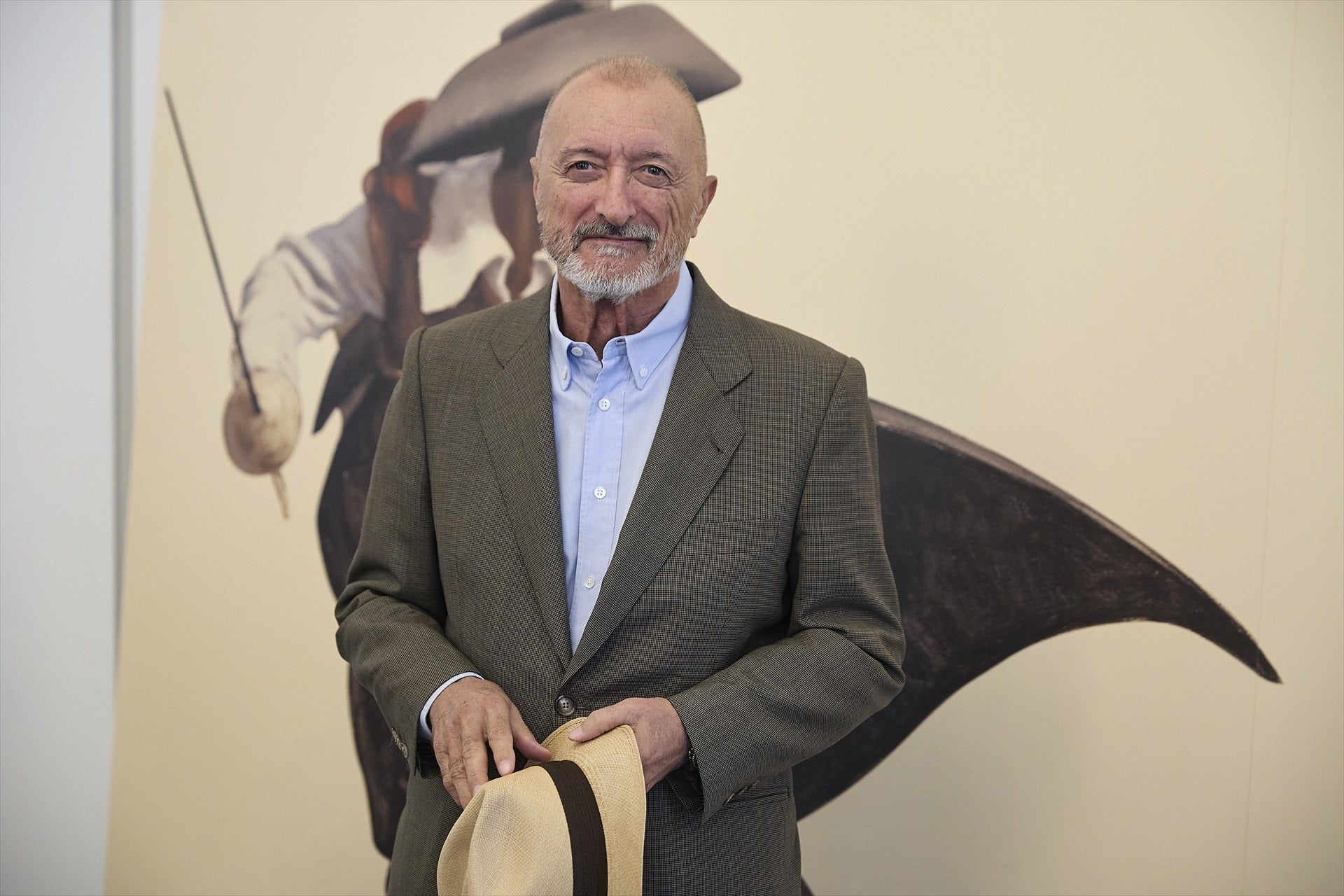 Arturo Pérez-Reverte estalla contra la última medida aprobada en el Congreso: "Me va a regular el uso de las palabras su puta madre" Arturo Pérez-Reverte estalla contra la última medida aprobada en el Congreso: "Me va a regular el uso de las palabras su puta madre"