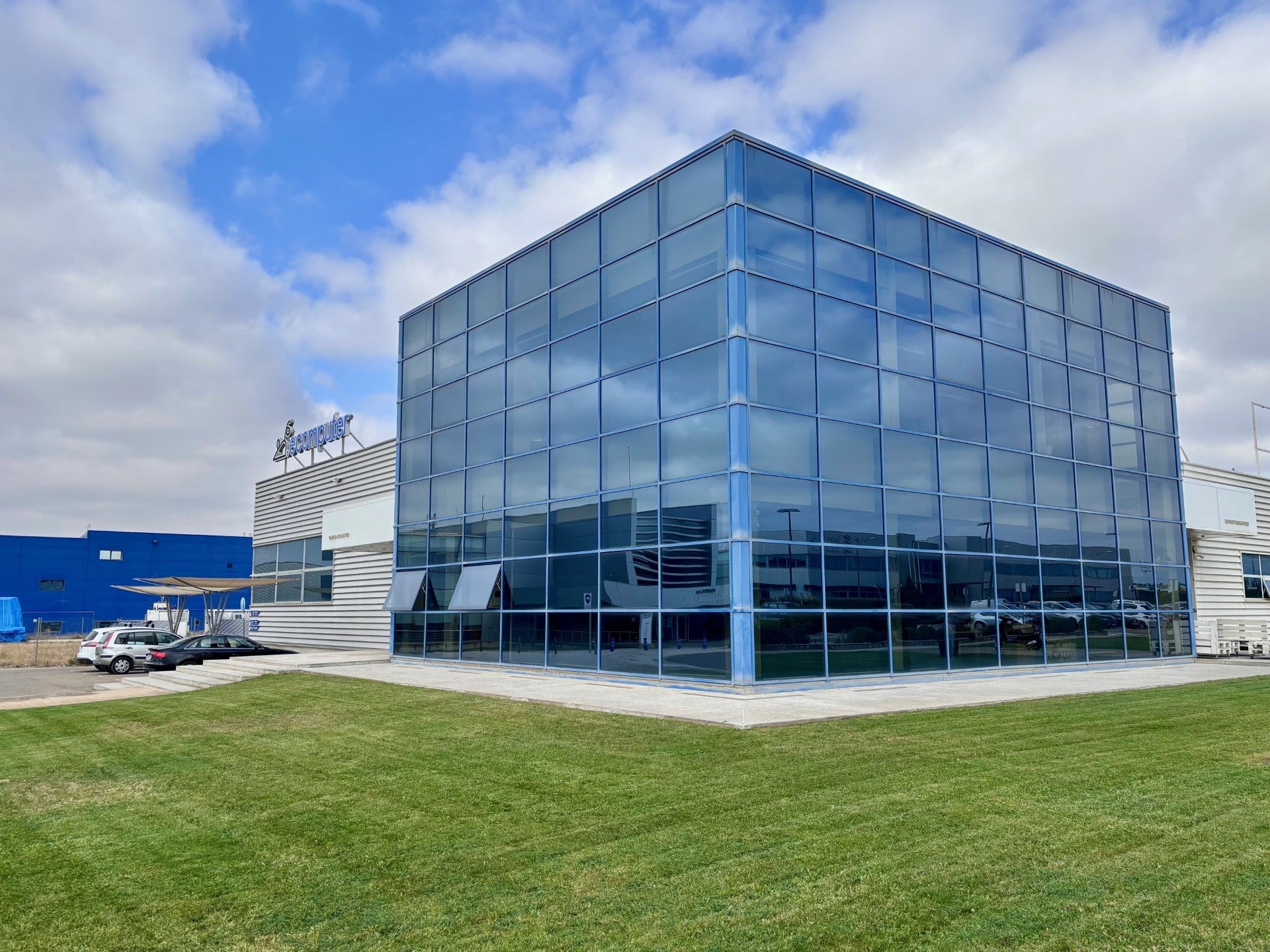 La empresa oscense Ecomputer prevé duplicar su facturación llegando a los 40 millones de euros La empresa oscense Ecomputer prevé duplicar su facturación llegando a los 40 millones de euros