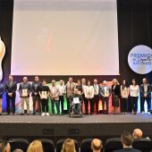 Foto de familia de los premiados.