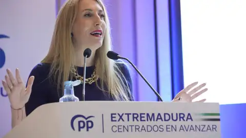 Guardiola exige al Gobierno que "recapacite" el cierre de Almaraz una vez que las eléctricas han pedido la prórroga Guardiola exige al Gobierno que "recapacite" el cierre de Almaraz una vez que las eléctricas han pedido la prórroga