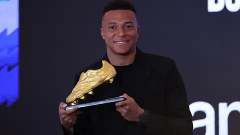 Mbappé recibe la Bota de Oro: "Significa mucho para mí" Mbappé recibe la Bota de Oro: "Significa mucho para mí"
