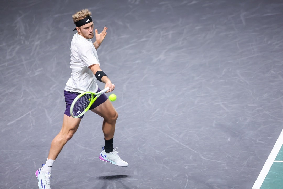 Davidovich no puede con Zverev en octavos de París Davidovich no puede con Zverev en octavos de París