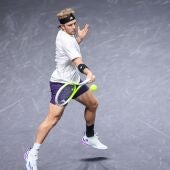 Davidovich no puede con Zverev en octavos de París