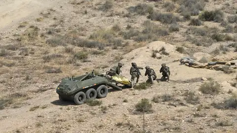 Un muerto y un herido grave tras una explosión en la base militar de Viator (Almería) Un muerto y un herido grave tras una explosión en la base militar de Viator (Almería)