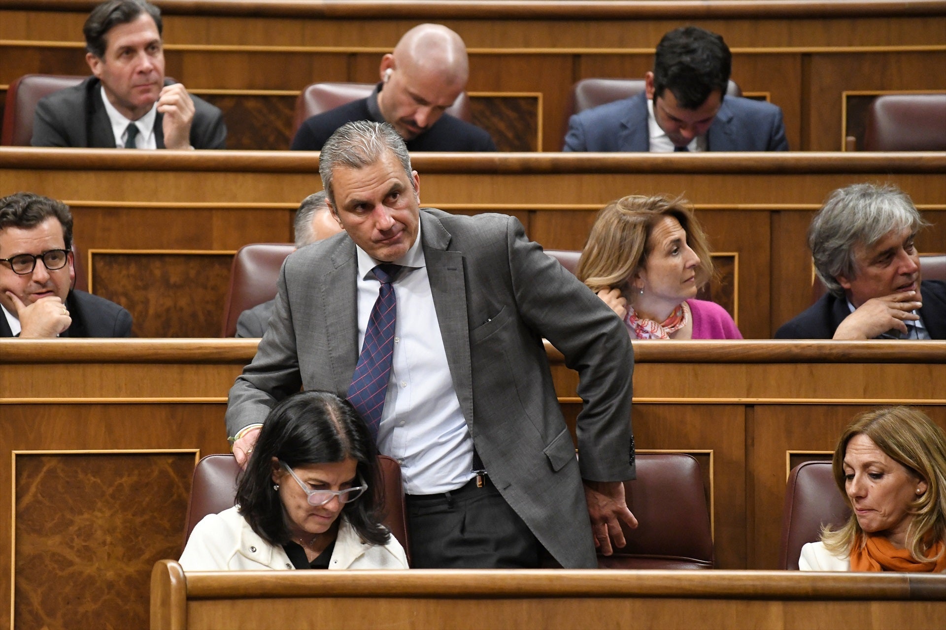 Vox aparta a Ortega Smith de la portavocía del Congreso: este será su sustituto Vox aparta a Ortega Smith de la portavocía del Congreso: este será su sustituto