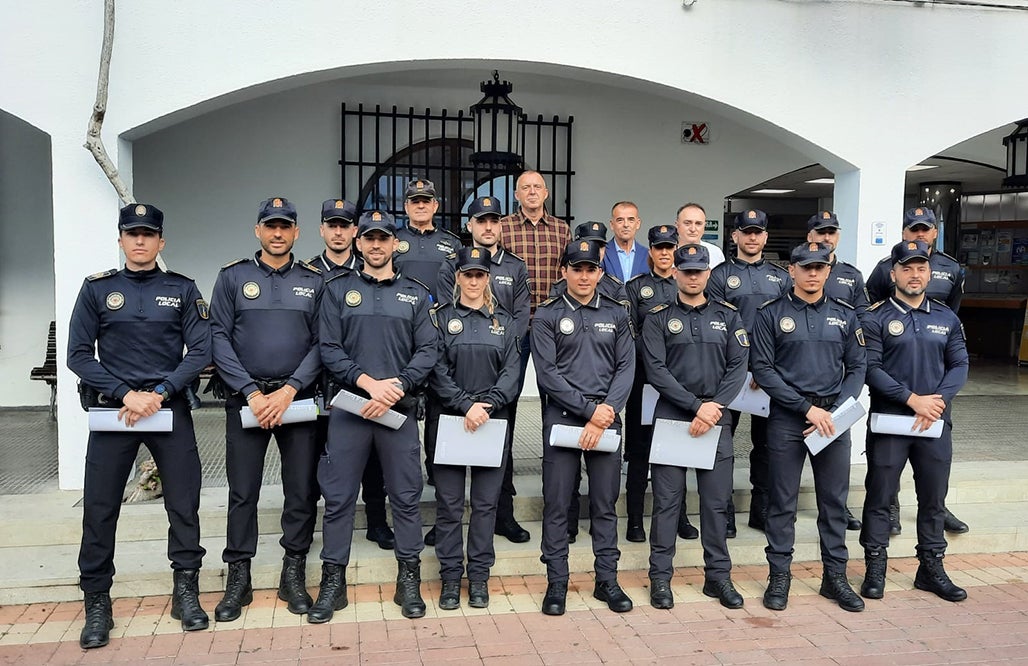 Altea refuerza su seguridad con la incorporación de 18 nuevos agentes a la Policía Local Altea refuerza su seguridad con la incorporación de 18 nuevos agentes a la Policía Local