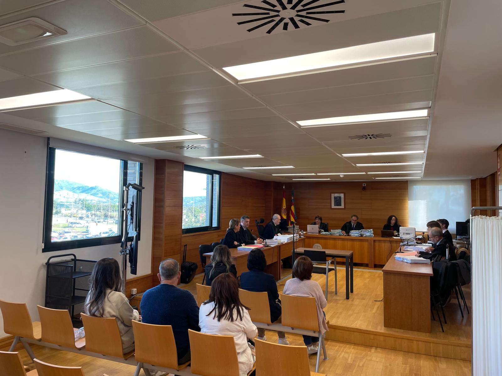 Los testigos en el juicio de la secta de Vistabella señalan:“Nos decía que el sexo curaba” Los testigos en el juicio de la secta de Vistabella señalan:“Nos decía que el sexo curaba”