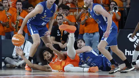 Los 'taronja' culminan su Semana Fantástica con pleno de victoria en el Roig Arena Los 'taronja' culminan su Semana Fantástica con pleno de victoria en el Roig Arena