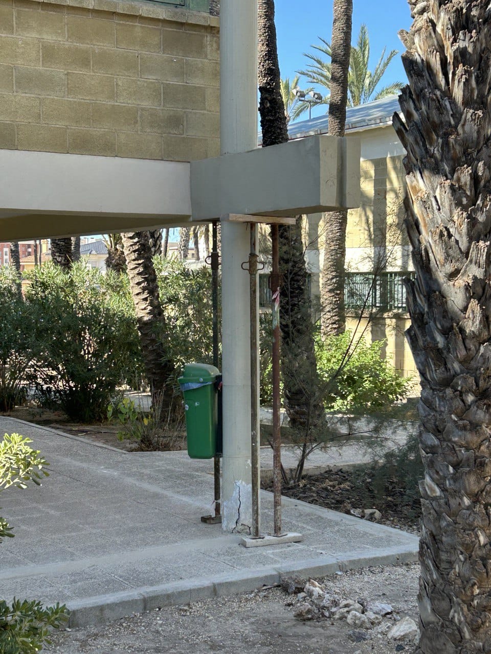 El PSOE de Elche urgen las reparaciones estructurales en el centro de FP La Torreta El PSOE de Elche urgen las reparaciones estructurales en el centro de FP La Torreta